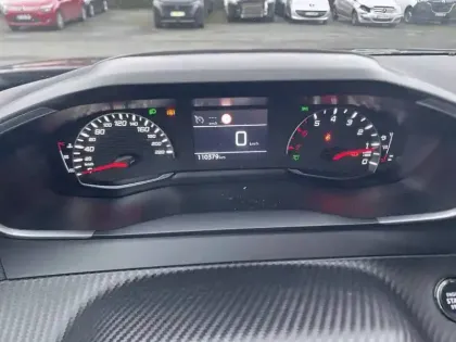 Photo 9 Peugeot 2008  BlueHDi 110 S&S BVM6