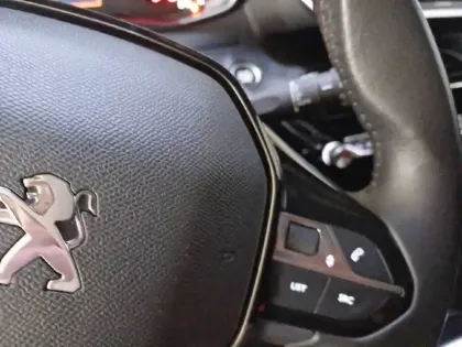 Photo 50 Peugeot 2008 Gén. II Ph1 NG Allure Pack 5