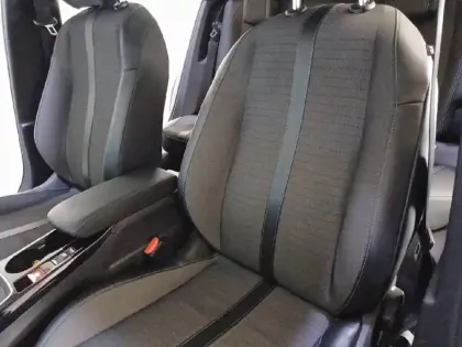 Photo 30 Peugeot 2008 Gén. II Ph1 NG Allure Pack 5