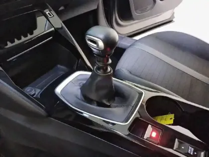 Photo 33 Peugeot 2008 Gén. II Ph1 NG Allure Pack 5