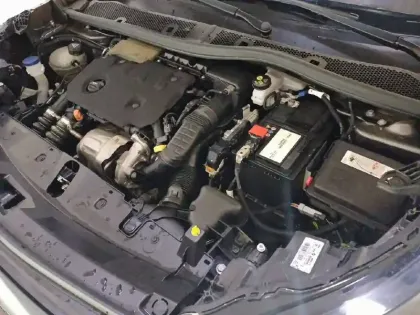 Photo 34 Peugeot 2008 Gén. II Ph1 NG Allure Pack 5