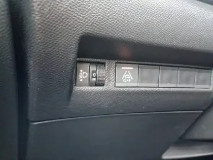 Photo 17 Peugeot 208  PureTech 100 S&S EAT8