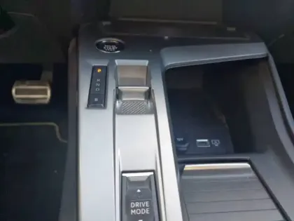 Photo 13 Peugeot 308  PHEV 180 e-EAT8