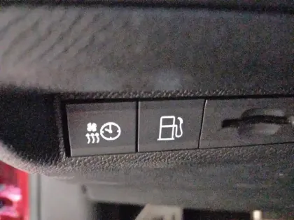 Photo 126 Peugeot 308  PHEV 180 e-EAT8