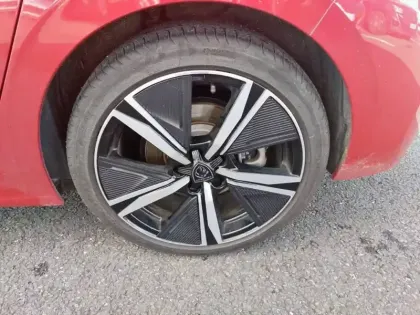 Photo 12 Peugeot 308  PHEV 180 e-EAT8