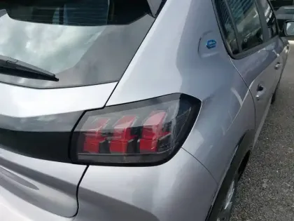 Photo 16 Peugeot 208  Electrique 50 kWh 136ch