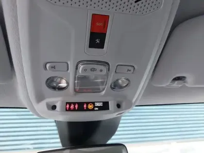 Photo 18 Peugeot 208  Electrique 50 kWh 136ch