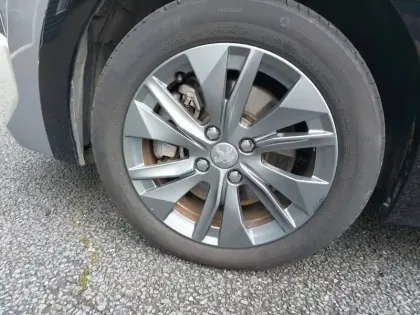 Photo 12 Peugeot 208  Electrique 50 kWh 136ch