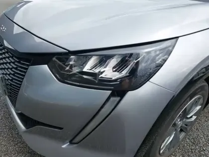 Photo 15 Peugeot 208  Electrique 50 kWh 136ch