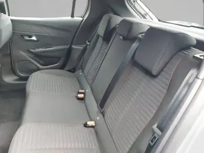 Photo 11 Peugeot 208  Electrique 50 kWh 136ch