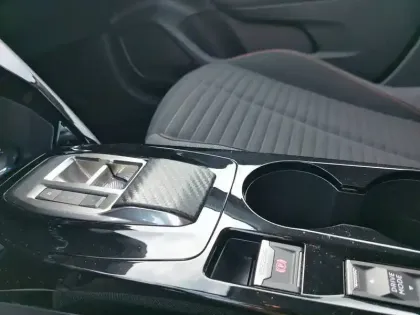 Photo 13 Peugeot 208  Electrique 50 kWh 136ch