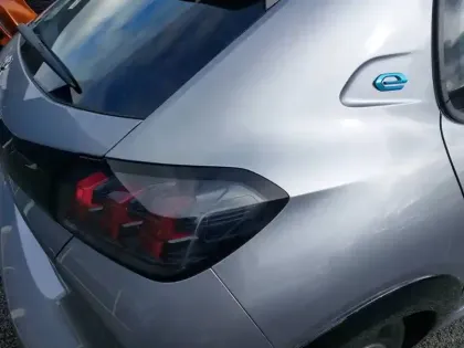 Photo 16 Peugeot 208  Electrique 50 kWh 136ch