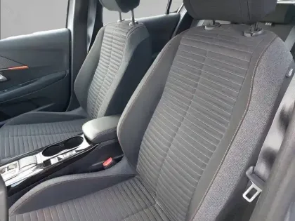 Photo 10 Peugeot 208  Electrique 50 kWh 136ch