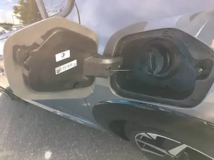 Photo 45 Peugeot 208  Hybrid 100 e-DCS6