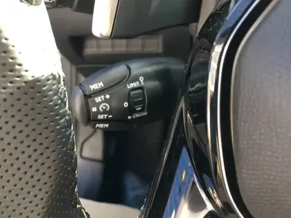 Photo 62 Peugeot 208  Hybrid 100 e-DCS6