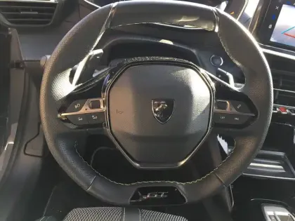 Photo 13 Peugeot 208  Hybrid 100 e-DCS6