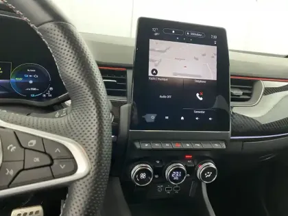 Photo 13 Renault Arkana  E-Tech hybride 145