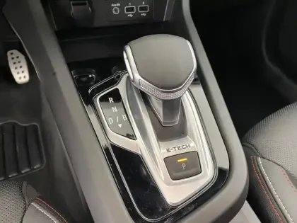 Photo 16 Renault Arkana  E-Tech hybride 145