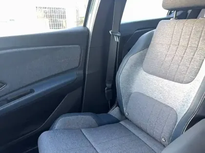 Photo 11 Renault 4 Renault  E-Tech Electrique 150 ch autonomie confort