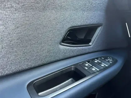 Photo 8 Renault 4 Renault  E-Tech Electrique 150 ch autonomie confort