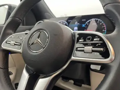 Photo 24 Mercedes GLA  250 e 8G-DCT