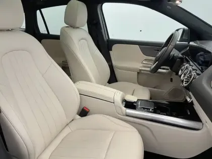 Photo 28 Mercedes GLA  250 e 8G-DCT