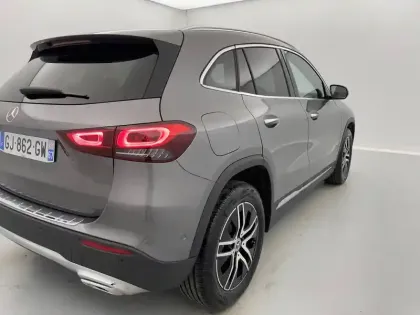 Photo 33 Mercedes GLA  250 e 8G-DCT
