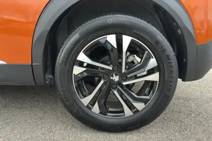 Photo 25 Peugeot 2008  PureTech 130 S&S EAT8