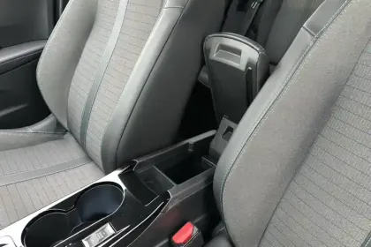 Photo 23 Peugeot 2008  PureTech 130 S&S EAT8