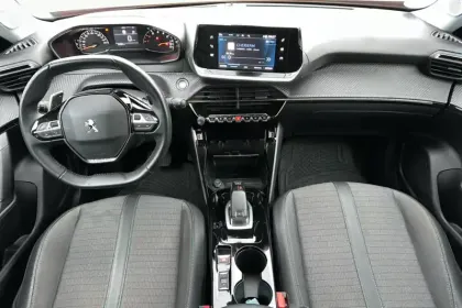 Photo 11 Peugeot 2008  PureTech 130 S&S EAT8