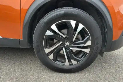 Photo 27 Peugeot 2008  PureTech 130 S&S EAT8