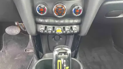 Photo 8 Mini Mini Hatch 3 Portes Cooper SE 184 ch