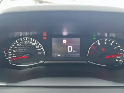 Photo 11 Peugeot 2008  PureTech 100 S&S BVM6