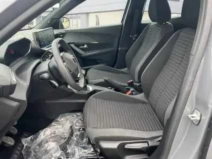 Photo 8 Peugeot 2008  PureTech 100 S&S BVM6
