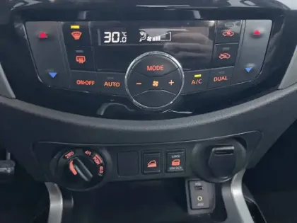 Photo 24 Nissan Navara NP300  2.3 DCI 190