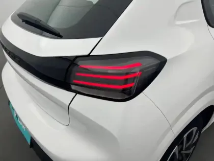 Photo 16 Peugeot 208  PureTech 100 S&S BVM6