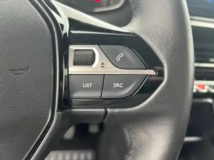 Photo 19 Peugeot 208  PureTech 100 S&S BVM6