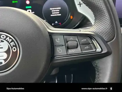 Photo 18 Alfa Romeo Tonale  1.3 Hybride Rechargeable PHEV 280ch AT6 e-Q4