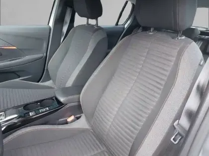 Photo 10 Peugeot 208  Electrique 50 kWh 136ch