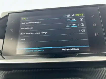 Photo 25 Peugeot 208  Electrique 50 kWh 136ch