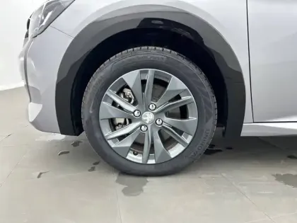 Photo 12 Peugeot 208  Electrique 50 kWh 136ch