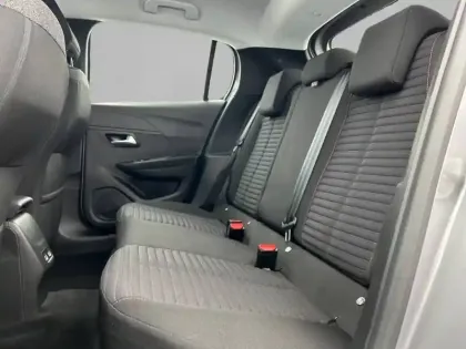 Photo 11 Peugeot 208  Electrique 50 kWh 136ch