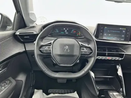 Photo 8 Peugeot 208  Electrique 50 kWh 136ch