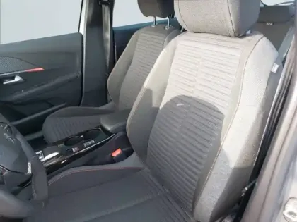 Photo 10 Peugeot 208  Electrique 50 kWh 136ch