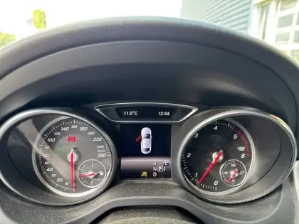 Photo 9 Mercedes CLA  200 d 7-G DCT