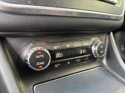 Photo 22 Mercedes CLA  200 d 7-G DCT