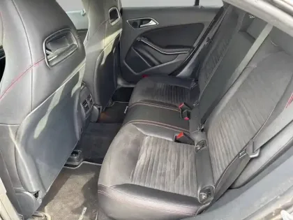 Photo 11 Mercedes CLA  200 d 7-G DCT