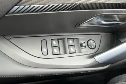 Photo 10 Peugeot 2008  BlueHDi 130 S&S EAT8