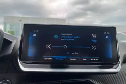 Photo 22 Peugeot 2008  BlueHDi 130 S&S EAT8