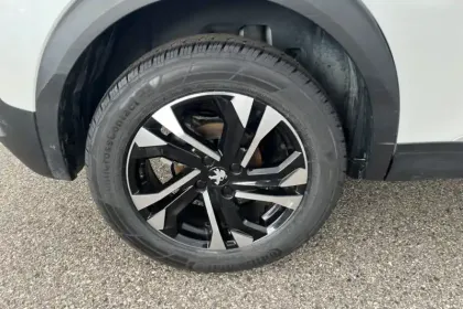 Photo 15 Peugeot 2008  BlueHDi 130 S&S EAT8